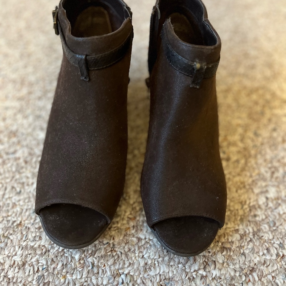 Elegant Brown Peep-Toe Ankle Boots